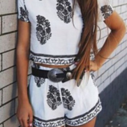 ROUND NECK SHORT-SLEEVED TWO-PIECE ..