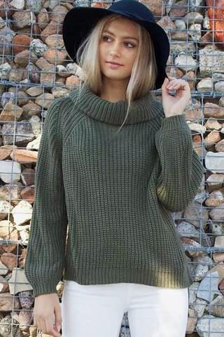 LONG-SLEEVED KNIT HIGH COLLAR SWEATER